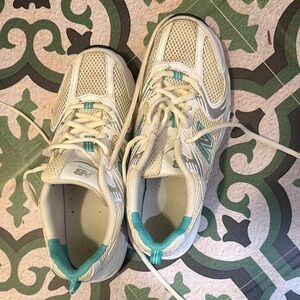 New Balance White and Teal Sneakers